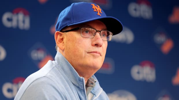 Mets owner Steve Cohen speaks to the media.